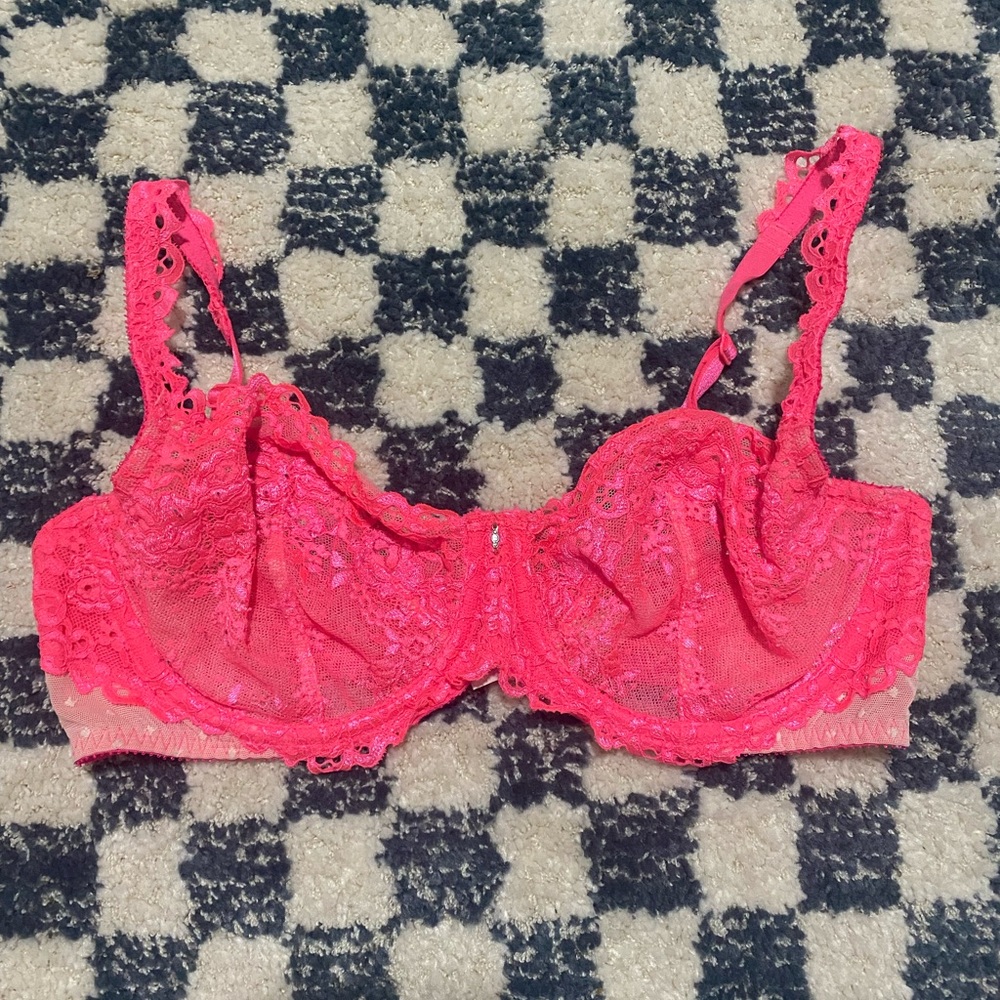 Victoria’s Secret hot pink bra
